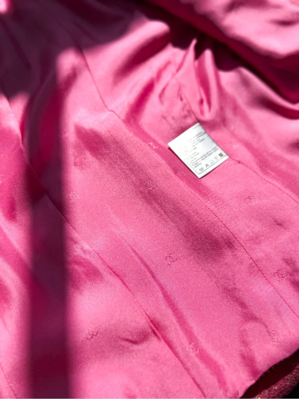 Vintage Chanel Fuchsia & Gold Metallic Skirt Suit | 2001 Cruise Collection